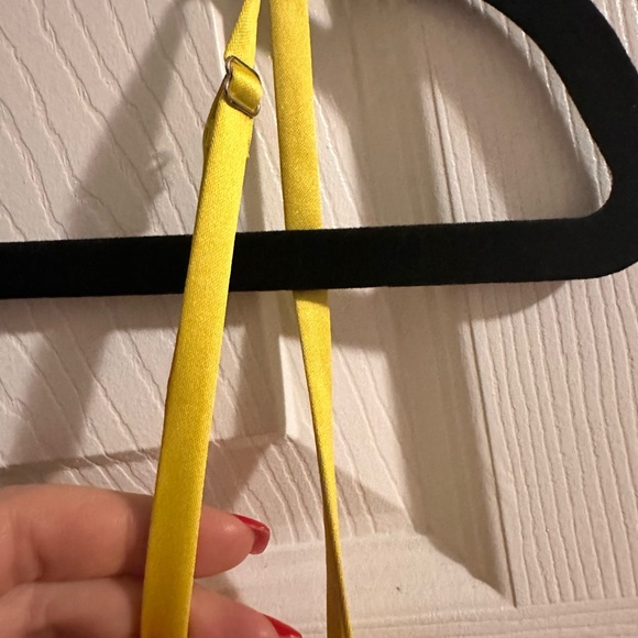 Miss Circle brand new neon lemony green color - Picture 9 of 9